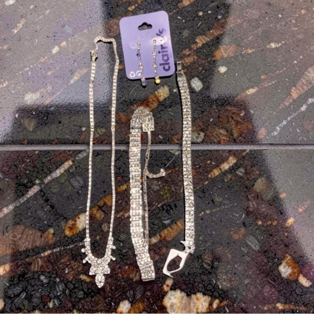 Silver Necklace and Bracelet and earrings Set Jewelry Set NWT